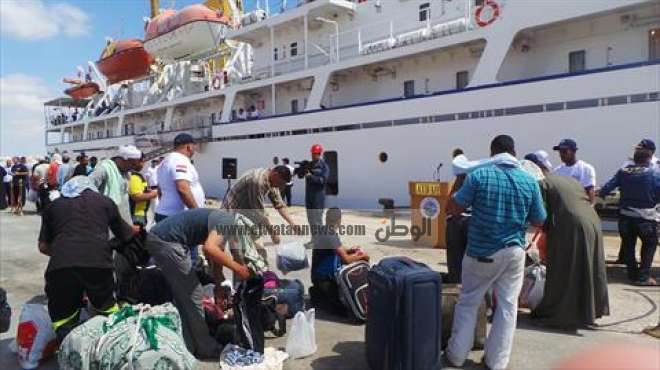 عاجل| وصول 248 مصريا من الحدود التونسية الليبية على متن 