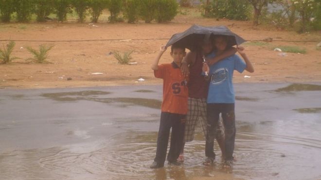 أمطار رعدية غزيرة تضرب مدينة أبو سمبل في أسوان
