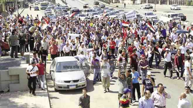 مشاجرة في التحرير بسبب الخلاف حول هتافات تطبيق الشريعة