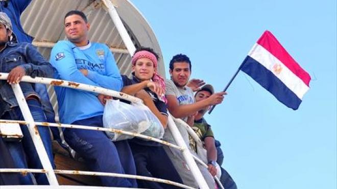 «عايدة 4» تعيد 248 هارباً من جحيم ليبيا إلى الإسكندرية