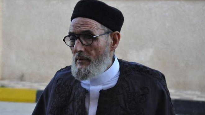  مفتي ليبيا يحذر من مشكلة نازحي تاورغاء.. ويؤكد: ستتسبب في حرب بالبلاد