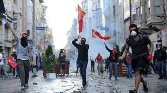 مظاهرات في تركيا ضد تنصيب أردوغان.. والأمن يتدخل بـ