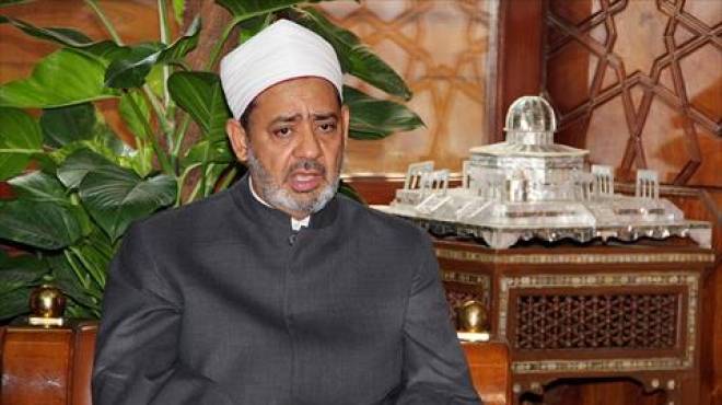 السفير اللبناني في القاهرة يهنئ الإمام الأكبر بالمولد النبوي 