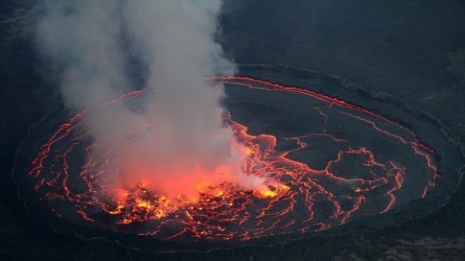 بالصور| روسيان ينجحان في التقاط صور لبحيرة بركانية في الكونغو