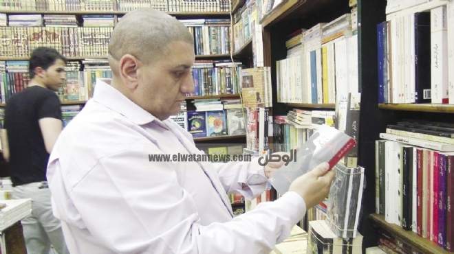 صاحب «مكتبة مدبولى»: كنت أبيع «أولاد حارتنا» مهربة.. والآن أخشى «مرسي»