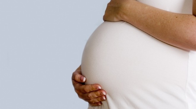 دراسة: المقبلات على الولادة يلجأن لـ