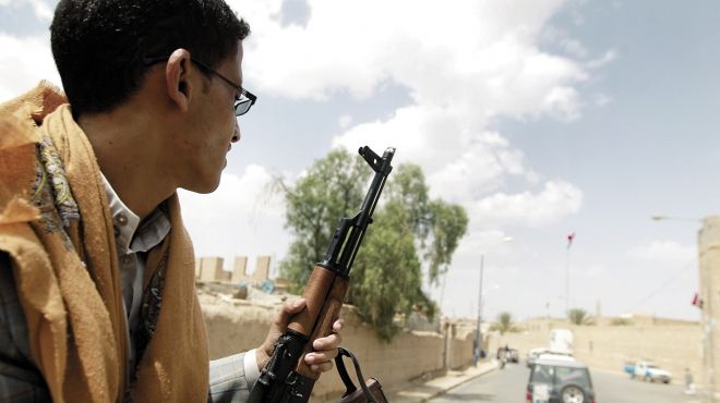 عاجل| اغتيال عنصر في المخابرات اليمنية على يد مسلحين بـ