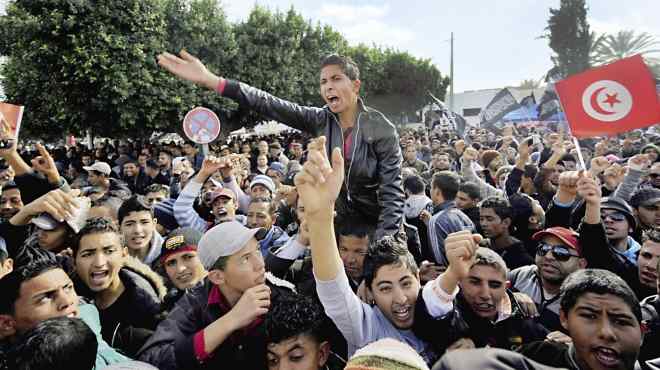  إضراب في جنوب تونس بعد مقتل شاب في مواجهات مع الشرطة 