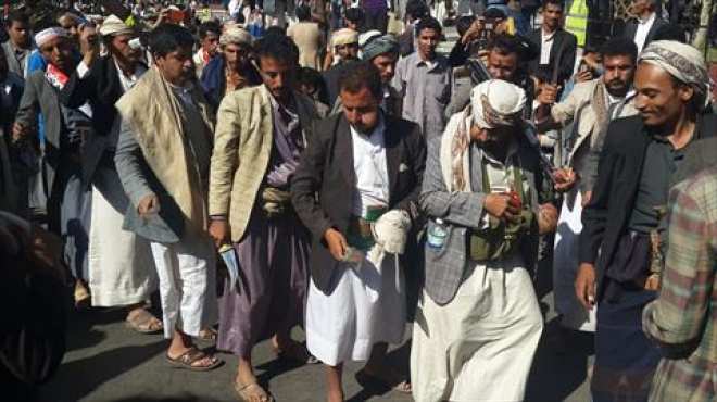الحوثيون يزيلون خيام الاعتصام من محيط العاصمة اليمينة 
