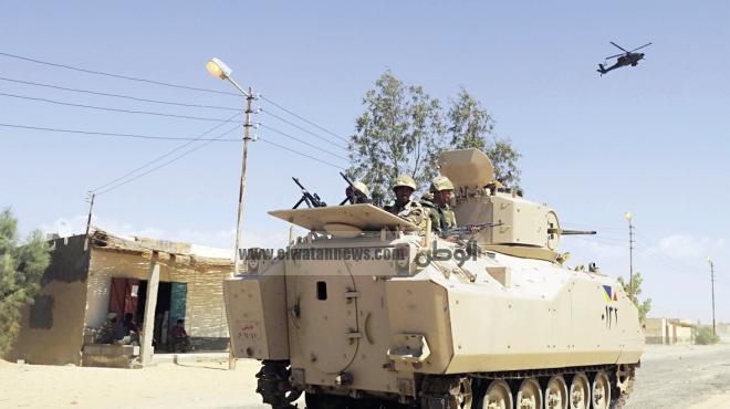مصادر: مطاردة 20 مسلحا يشتبه في تورطهم بحادث سيناء الإرهابي