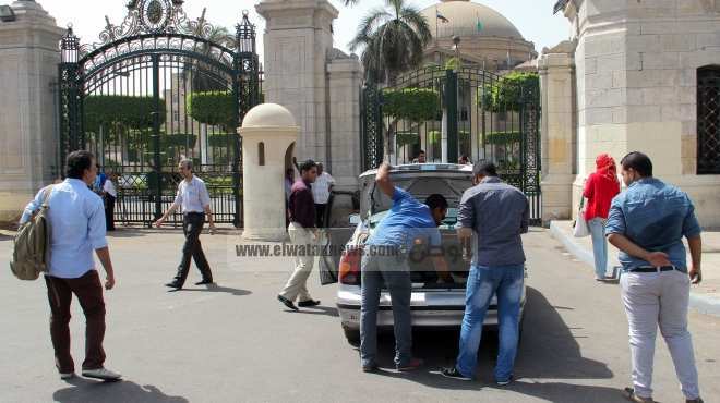 تعزيزات أمنية من مديرية أمن الجيزة تصل محيط جامعة القاهرة
