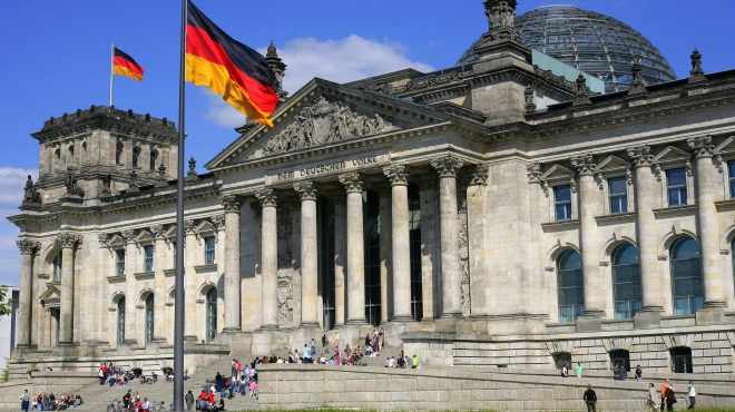 تقارير صحفية: ألمانيا تعتزم تسهيل هجرة حاملي الشهادات غير المعترف بها