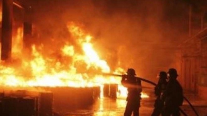 عاجل| إخماد حريق شب بمطعم بسبب انفجار إسطوانة بوتاجاز في المنيا