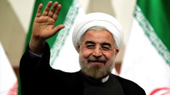 الرئيس الإيراني: وظيفة الشرطة هي تطبيق القانون وليس الإسلام