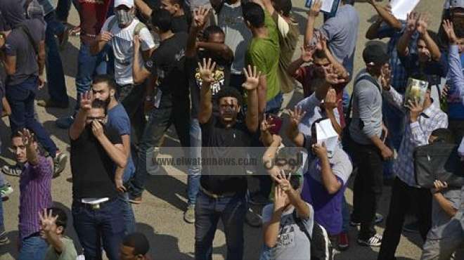 «الأزهر»: طالبات الإخوان يتظاهرن داخل الحرم الجامعى 