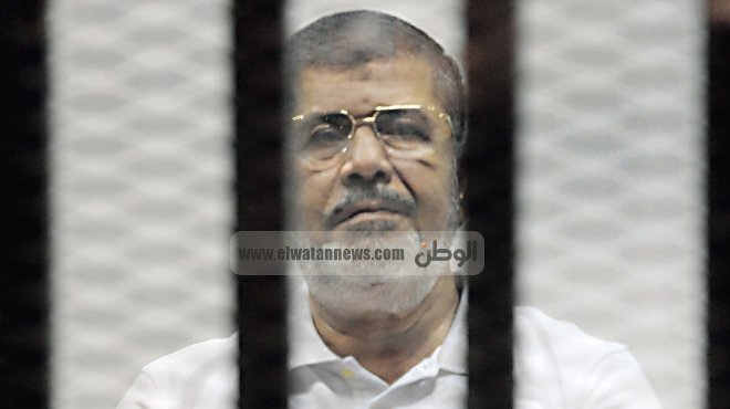 وصول مرسي لأكاديمية الشرطة لحضور محاكمته في 