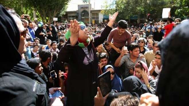 مدرسون يتظاهرون في إيران للمطالبة بزيادة رواتبهم