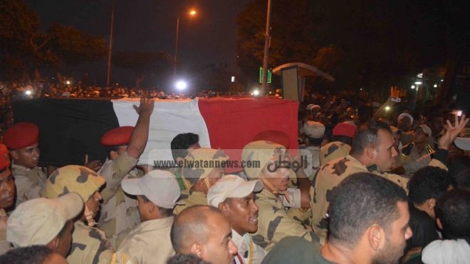 الآلاف بقرية ميت يزيد بالغربية يشيعون جثمان شهيد الشرطة في سيناء