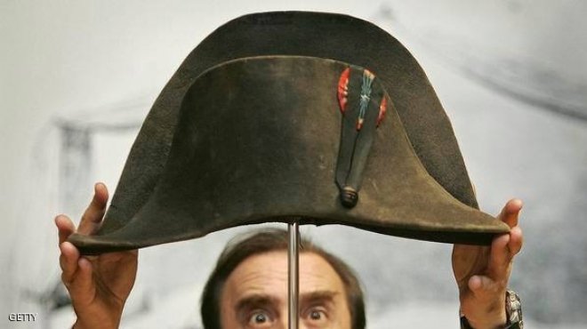 قبعة نابليون بونابرت في مزاد 