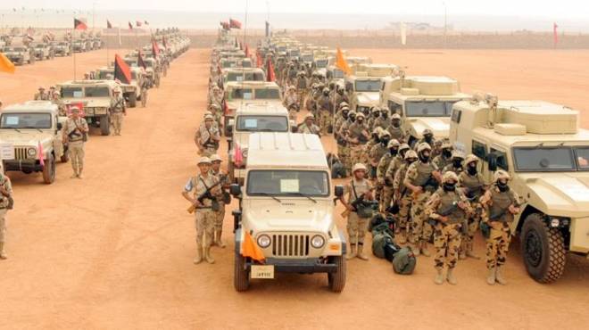 خبراء عسكريون:مصر ستدخل حربا ضد الحوثيين لو فكروا في احتلال باب المندب