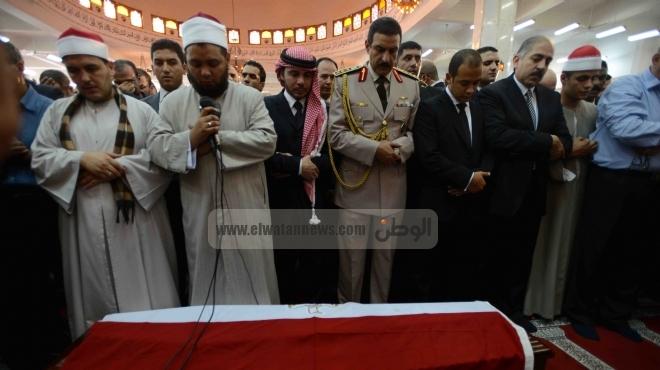 بالصور| المئات يؤدون صلاة الجنازة على الجوهري جنرال الكرة المصرية