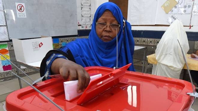 تونس: نسبة المشاركة في الانتخابات الرئاسية بلغت 53.73%