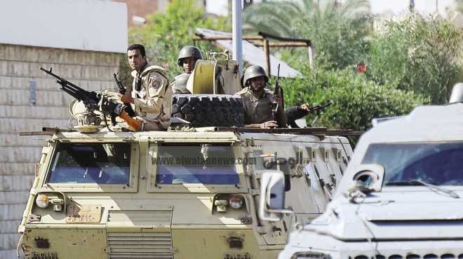 الجيش يقبض على 10 تكفيريين مسلحين بـ«مزارع العريش» أثناء نومهم 