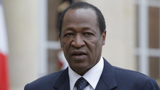رئيس بوركينا فاسو يغادر البلاد إلى مدينة 