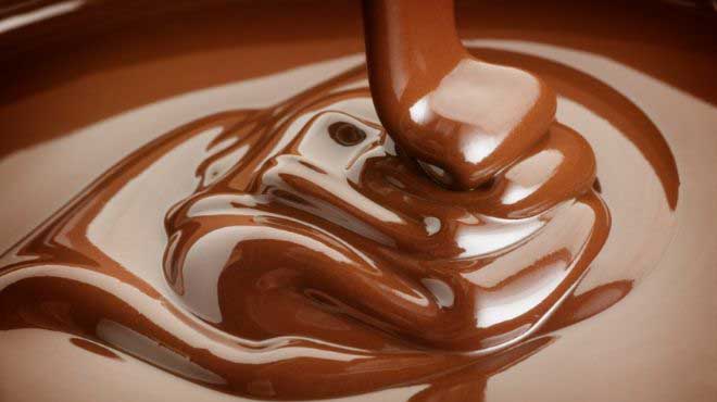 الشوكولاتة الداكنة مفيدة لصحة القلب
