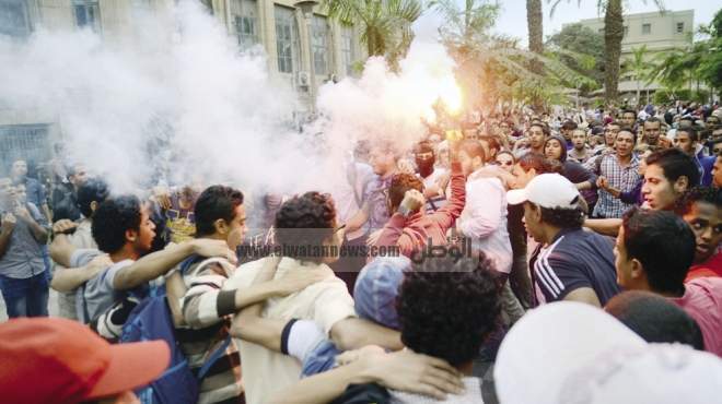 قوات الأمن تفرق مسيرة إخوانية بالقرب من محكمة البساتين في المعادي