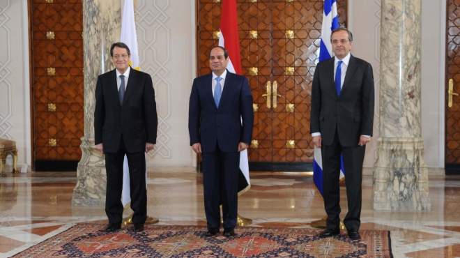 القمة الثلاثية تعترف بدور مصر في مكافحة الإرهاب واستقرار المنطقة 