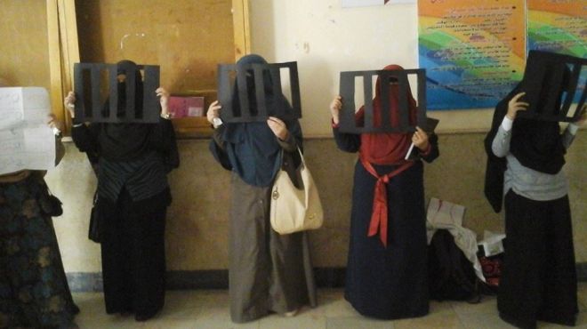 القبض على 8 فتيات من الإخوان بالقرب من سجن المنصورة العمومي
