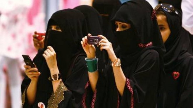 النساء السعوديات يمتلكن 375 مليار ريال في البنوك