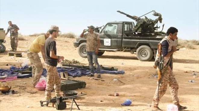 وزير إعلام ليبيا: المسلحون يحكمون طرابلس.. وبني غازي تحت سيطرة الجيش