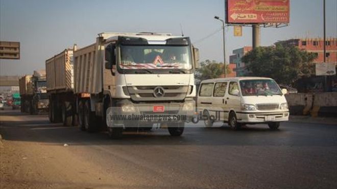 ضبط 12 سيارة محملة بـ10 أطنان بضائع أجنبية مهربة في بورسعيد