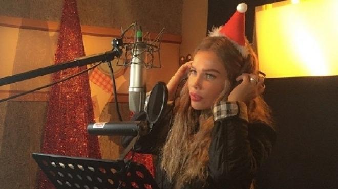 بالصور| نيكول سابا تسجل أغنية جديدة بمناسبة احتفالات عيد الميلاد