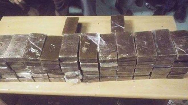 ضبط 1800 جرام من مخدر الحشيش والأفيون في حملة أمنية بسوهاج