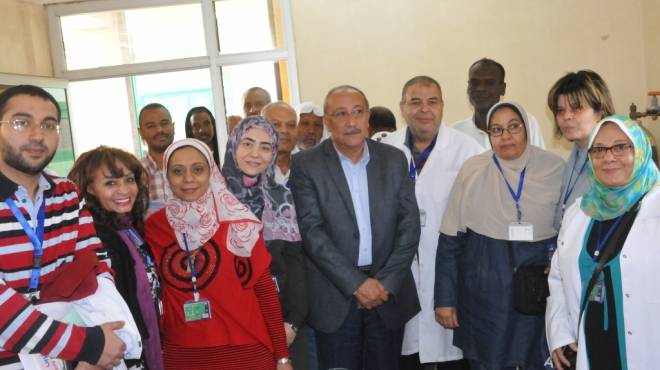 تنظيم قافلة طبية تضم 21 طبيبا لعلاج أبناء نجع القبة غرب أسوان 