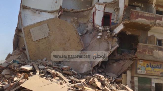 إصابة موظف بالمعاش في انهيار منزل بقرية ساحل طهطا بسوهاج