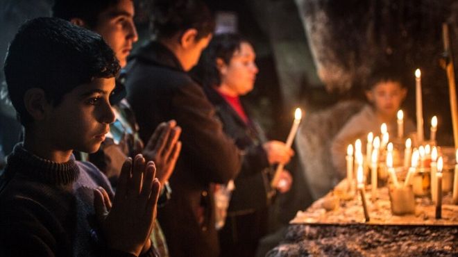 بالصور| مسيحيو العراق يتحدون 