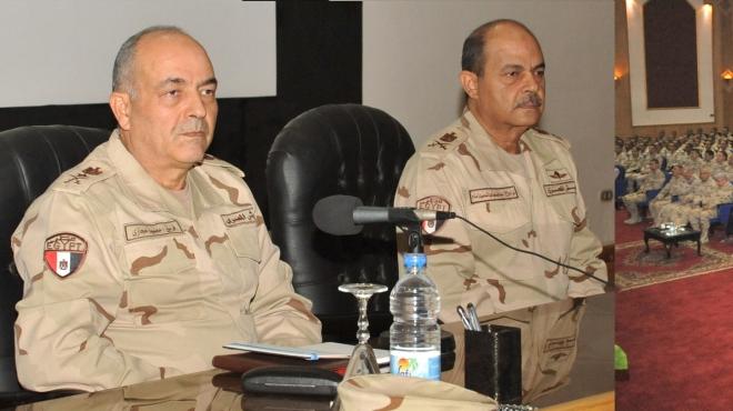 رئيس أركان الجيش المصري يلتقي طلاب كلية الضباط الاحتياط