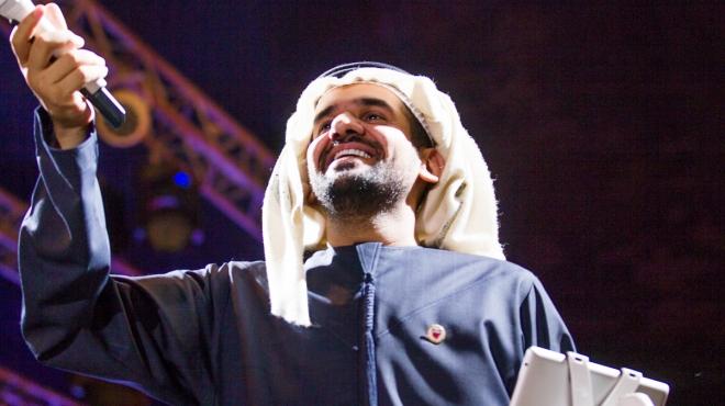 حسين الجسمي يحتفل مع 40 ألف بحريني بالأعياد الوطنية للمملكة