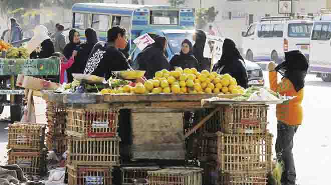 انخفاض أسعار الخضروات والفواكه بالإسكندرية في الأسبوع الأخير من رمضان