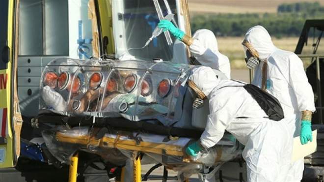 طوارئ بمنفذ السلوم والمطارات بعد ظهور حالة إصابة بالإيبولا في ليبيا