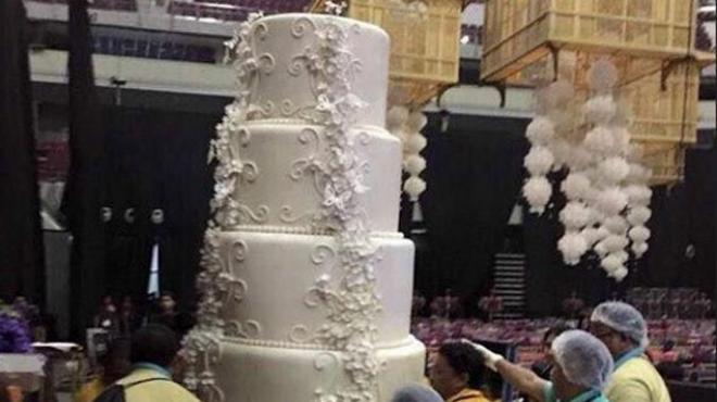 نجمان فليبيان يحتفلان بزفافهم بأكبر تورتة في العالم
