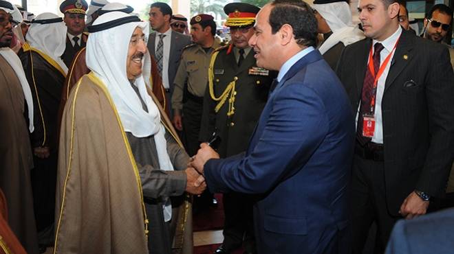 السيسي يستقبل رئيس مجلس الأمة الكويتي في قصر 