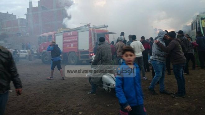 اشتعال النيران بسيارة نقل وميكروباص وملاكي في ميدان المطرية