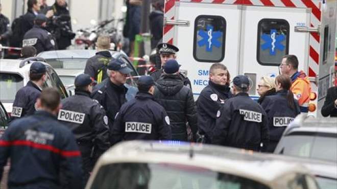 عاجل| مقتل شخصين واحتجاز رهائن في هجوم على متجر يهودي بباريس
