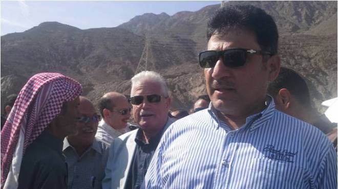 وزير الري يصل مطار شرم الشيخ لتفقد مشروع حماية 
