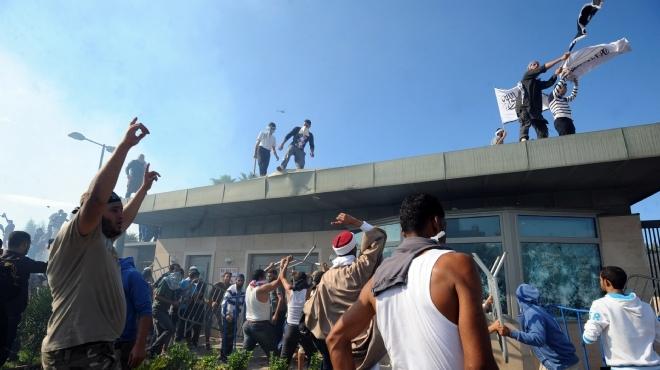 قتيلان و29 جريحا في مواجهات السفارة الأمريكية بتونس